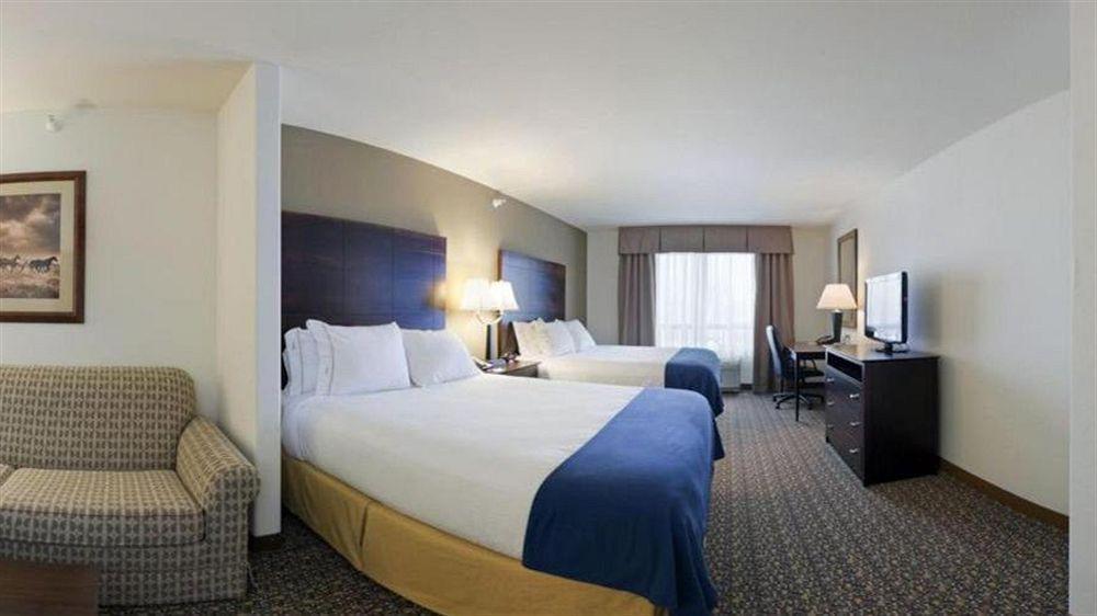 Holiday Inn Express Hotel & Suites Lander By Ihg Exterior photo