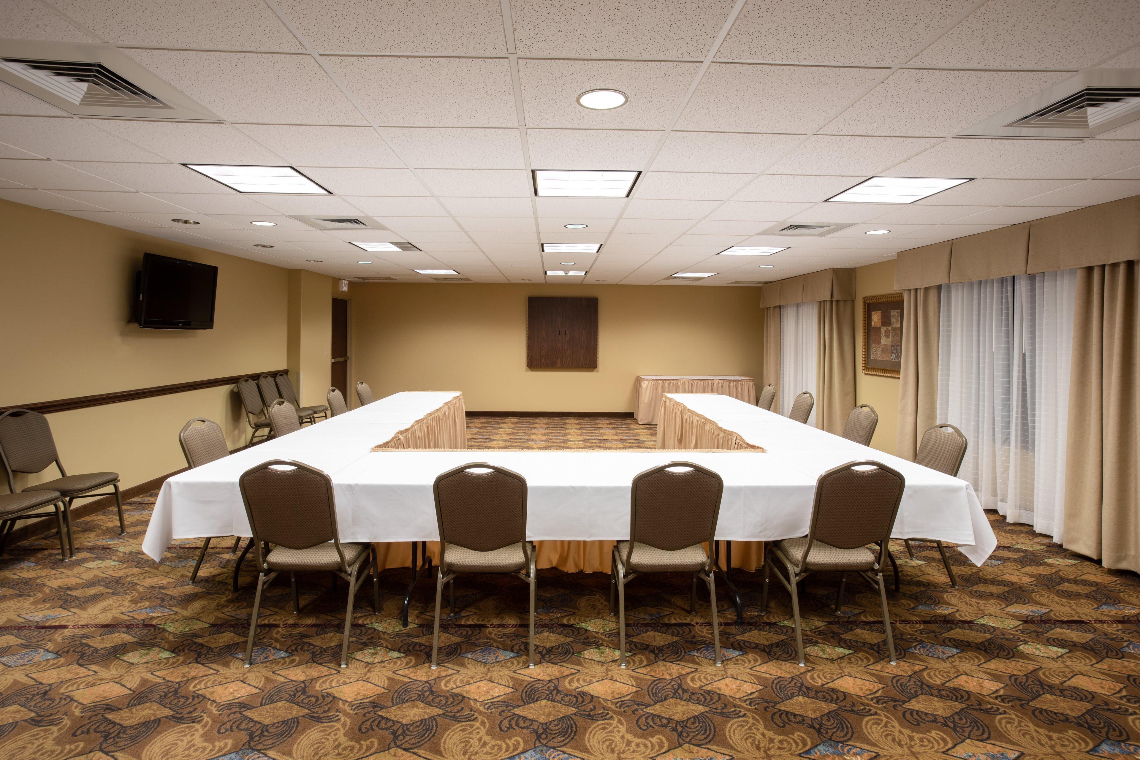 Holiday Inn Express Hotel & Suites Lander By Ihg Exterior photo