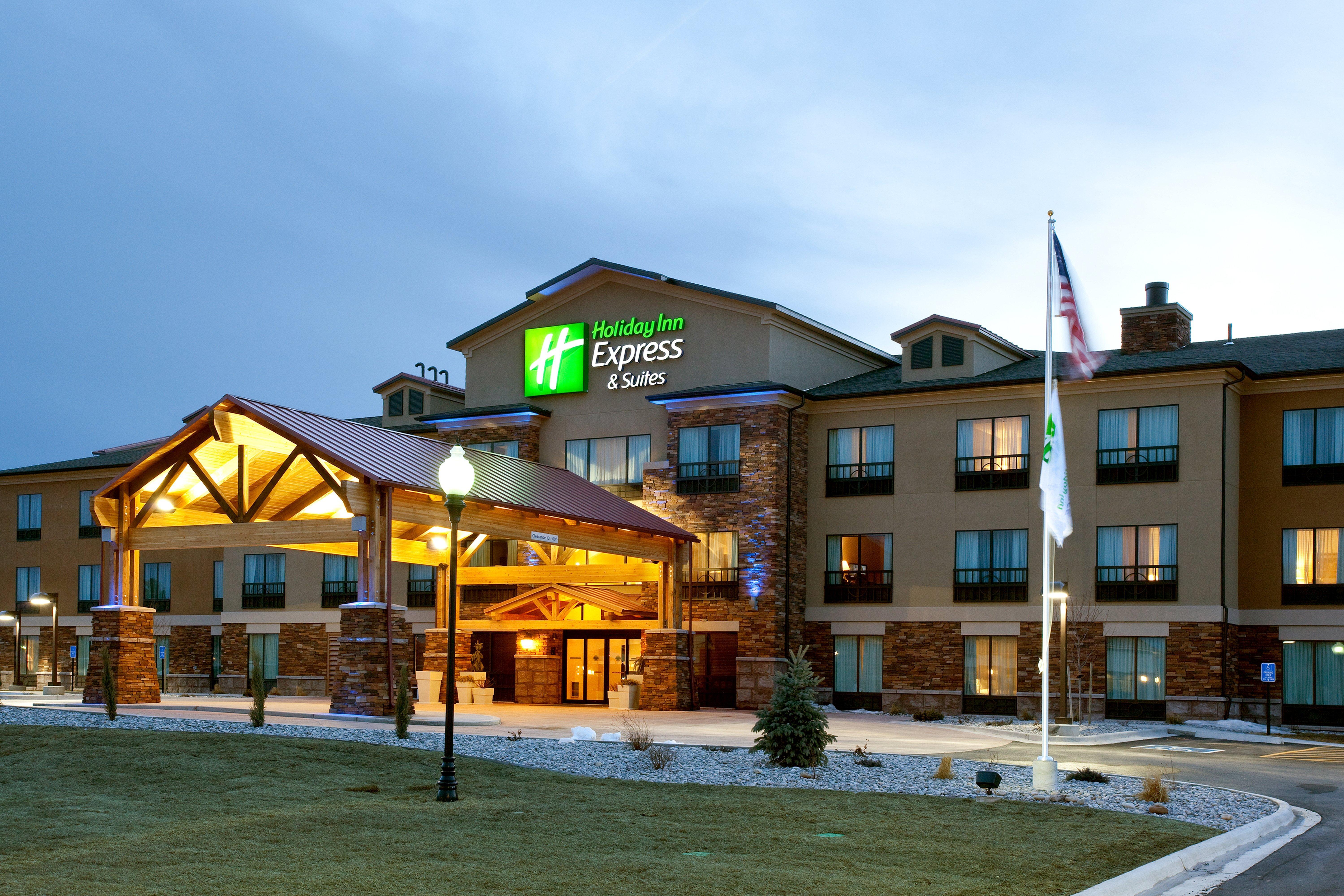 Holiday Inn Express Hotel & Suites Lander By Ihg Exterior photo